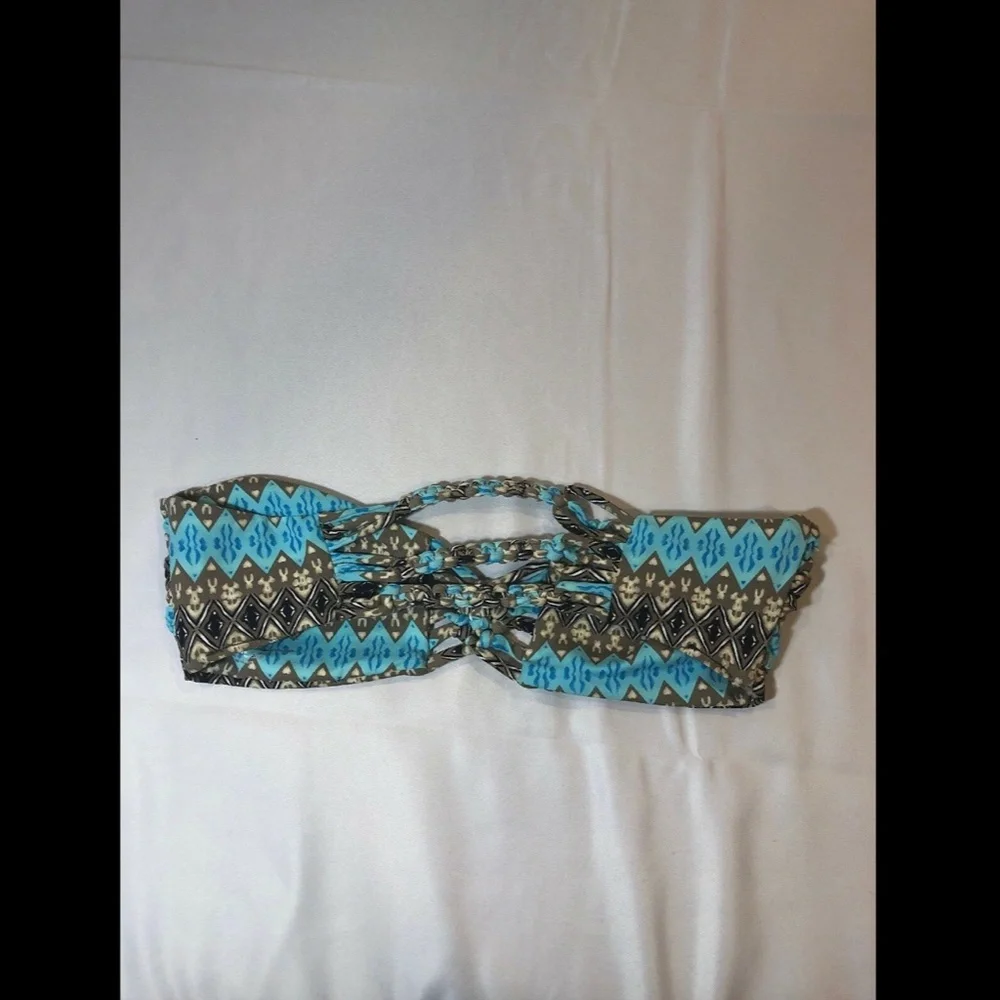 NEW Frankie's Bikinis Mary Jane Macrame‎ Bandeau Ikat Bikini Top in Small